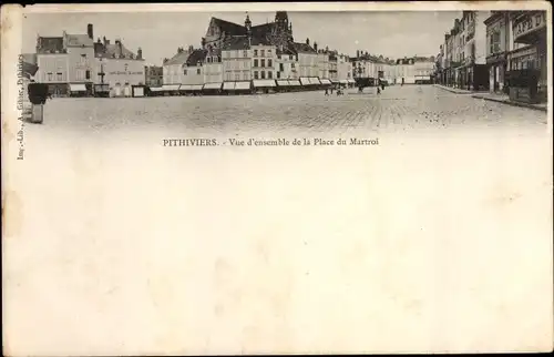 Ak Pithiviers Loiret, Vue d'ensemble de la Place du Martroi