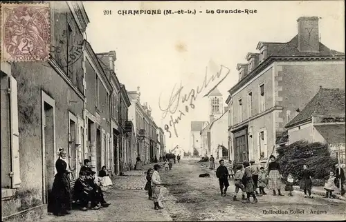 Ak Champigné Maine-et-Loire, La Grande Rue