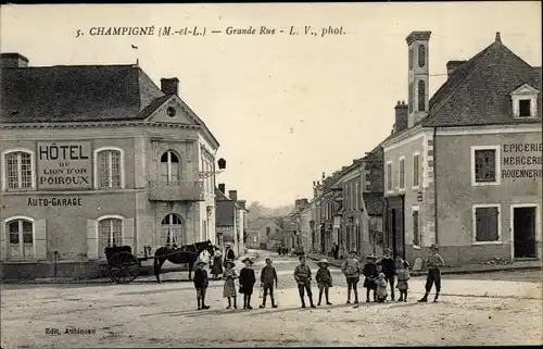 Ak Champigné Maine-et-Loire, Grande Rue, Hotel du Lion d'Or, Epicerie