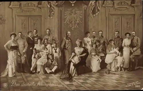 Ak Das deutsche Kaisershaus, Kaiser Wilhelm II., Kaiserin Auguste Viktoria mit Kindern, NPG 5385