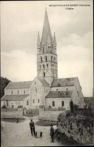 Ak Secqueville en Bessin Calvados, L'Eglise