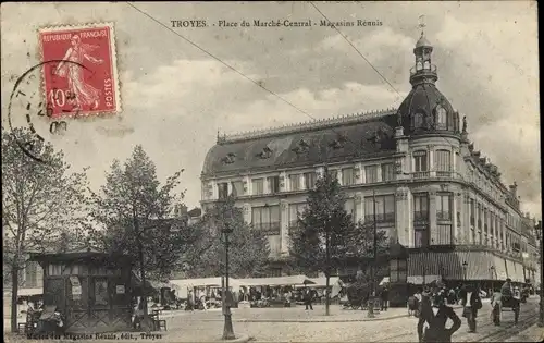 Ak Troyes Aube, Place de Marche Central, Magasins Reunis