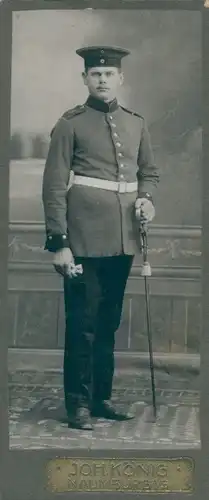 Kabinett Foto Porträt Deutscher Soldat, Kaiserreich, Säbel, Fotograf Joh König, Naumburg