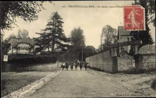 Ak Trouville sur Mer Calvados, Straßenpartie