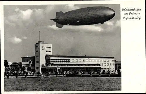 Ak Friedrichshafen am Bodensee, Luftschiff LZ 129 Hindenburg, Hafenbahnhof, Zeppelin