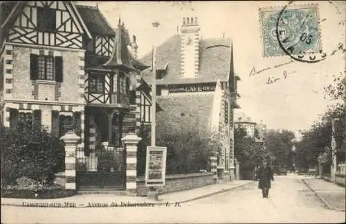 Ak Cabourg sur Mer Calvados, Avenue du Débarcadére