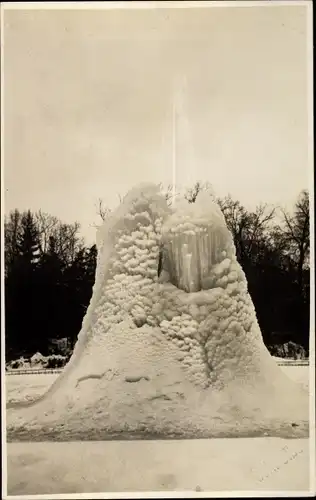 Foto Ak Freiberg in Sachsen, Albertpark, Vereister Springbrunnen 1929