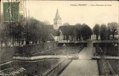 Ak Ennery Val d'Oise, Cour d'honneur en hiver