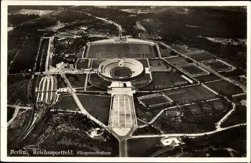 Ak Berlin Charlottenburg, Fliegeraufnahme von Olympiastadion, Kampfbahn, Reichssportfeld