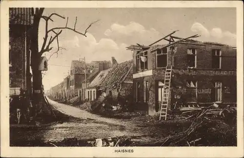 Ak Haisnes Pas de Calais, zerstörter Straßenzug, Feldpoststempel Inf.-Rgt. 393, 8. Komp.
