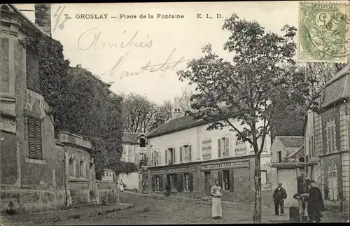 Ak Groslay Val d'Oise, Place de la Fontaine