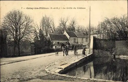 Ak Grisy les Plâtres Val-d´Oise. La Grille du Château