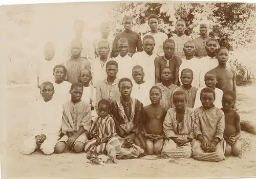 Foto DSW Afrika Namibia, ca 1900 - 1904, Afrikanische Kinder und Jugendliche, Gruppenbild