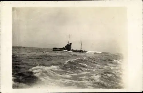 Foto Ak Deutsches Kriegsschiff, SMS M Boot in voller Fahrt, Kaiserliche Marine