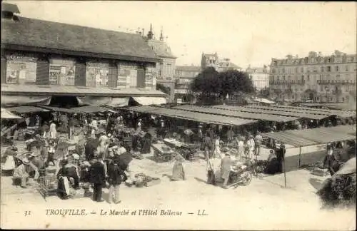 Ak Trouville sur Mer Calvados, Le Marche et l'Hotel Bellevue