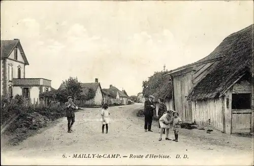 Ak Mailly le Camp Aube, Route d'Herbisse