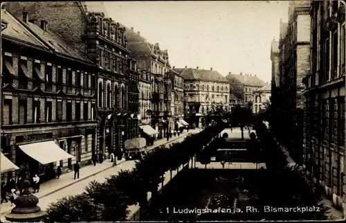 Ak Ludwigshafen am Rhein, Bismarckplatz