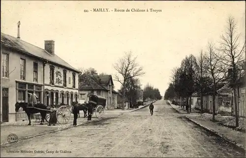 Ak Mailly le Camp Aube, Route de Chalons a Troyes