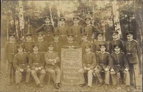 Foto Ak Deutsche Soldaten in Uniformen, Leib Gren. Regt., 8. Korporalschaft