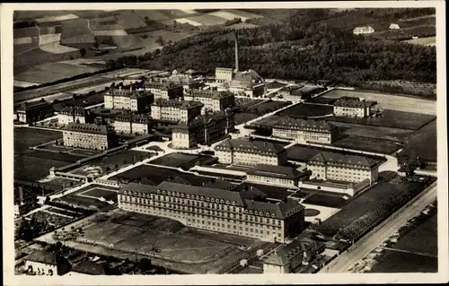 Ak Zwickau in Sachsen, Staatliches Krankenstift, Fliegeraufnahme