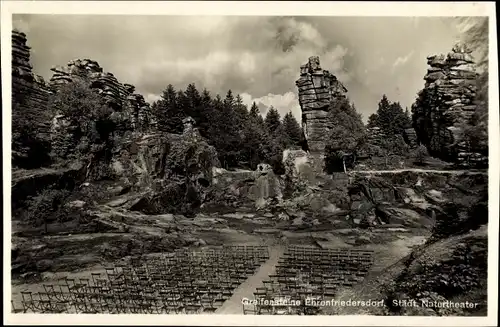 Ak Ehrenfriedersdorf, Zuschauerraum der Greifenstein Felsenbühne, Naturtheater