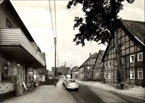 Ak Groß Berkel Aerzen im Weserbergland, Straßenpartie, Fachwerkhaus, Geschäft