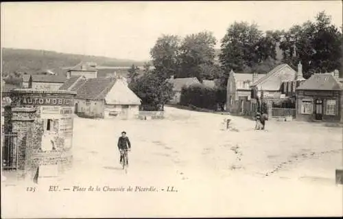 Ak Eu Seine Maritime, Place de la Chaussee de Picardie