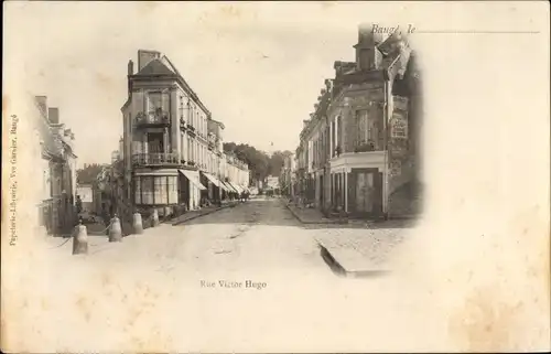 Ak Baugé Maine et Loire, Rue Victor Hugo