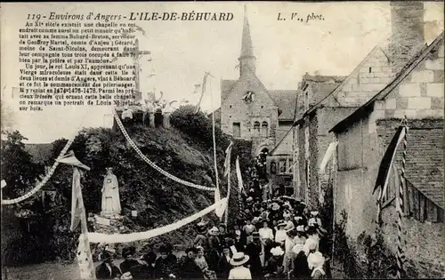 Ak L'Ile de Béhuard Maine-et-Loire, Prozession, Kirche, Kreuz
