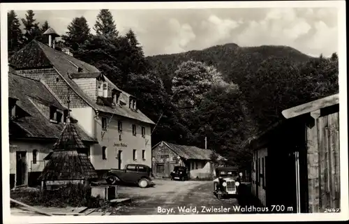 Ak Zwiesel im Bayerischen Wald, Straßenpartie zum Waldhaus