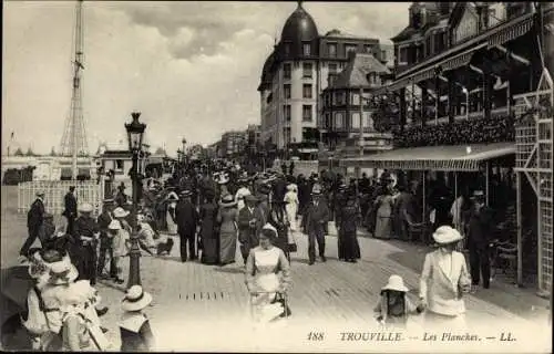 Ak Trouville sur Mer Calvados, Les Planches