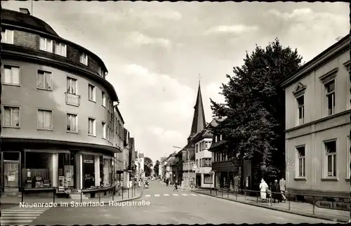 Ak Neuenrade im Sauerland, Hauptstraße, Geschäft