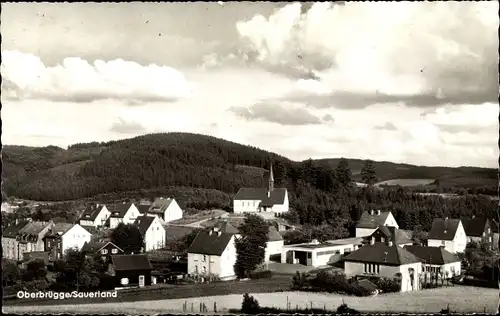 Ak Oberbrügge Halver im Märkischen Kreis, Blick auf den Ort