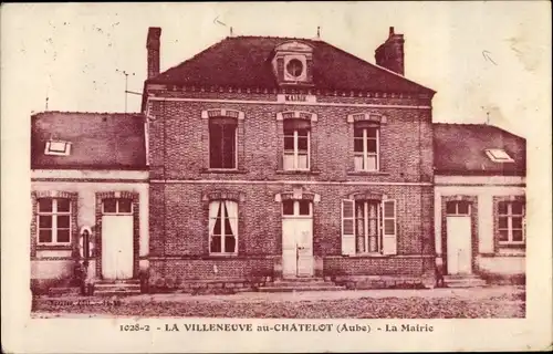 Ak La Villeneuve au Chatelot Aube, La Mairie