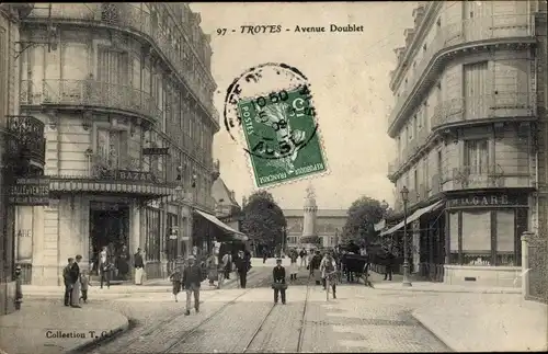 Ak Troyes Aube, Avenue Doublet, Monument, Restaurant de la Gare