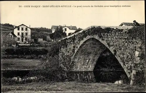 Ak Saint Pee sur Nivelle Pyrenees Atlantiques, Le pont romain de Zaldubia