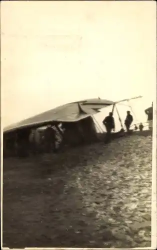 Foto Ak Abgestürztes Militärflugzeug