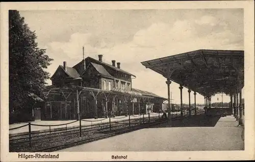 Ak Hilgen Burscheid Rheinisch Bergischen Kreis, Bahnhof, Gleisseite