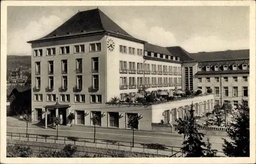 Ak Oberschlema Bad Schlema im Erzgebirge Sachsen, Blick auf ein Kurhotel