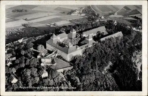 Ak Augustusburg im Erzgebirge, Fliegeraufnahme der Schloßgastwirtschaft