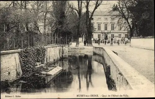 Ak Mussy sur Seine Aube, Quai de l'Hotel de Ville