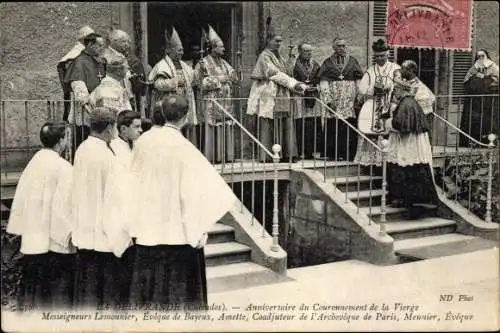Ak La Delivrande Calvados, Geistliche, Anniversaire du Couronnement de la Vierge