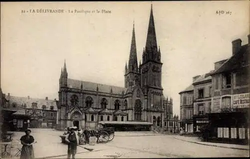 Ak La Delivrande Calvados, La Basilique et la Place