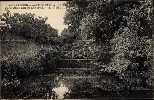 Ak Saint Léger sous Cholet Maine et Loire, Une vue d'eau au Landreau