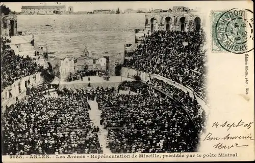 Ak Arles Bouches du Rhône, Les Arenes, Representation de Mireille