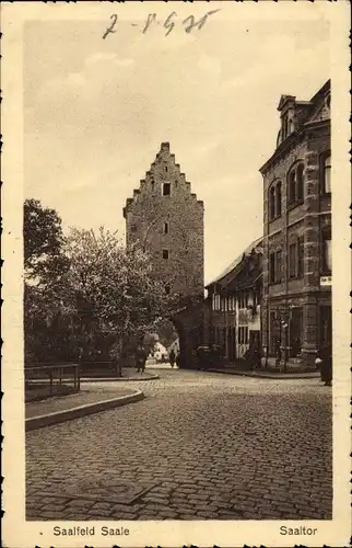 Ak Saalfeld an der Saale Thüringen, Blick zum Saaltor