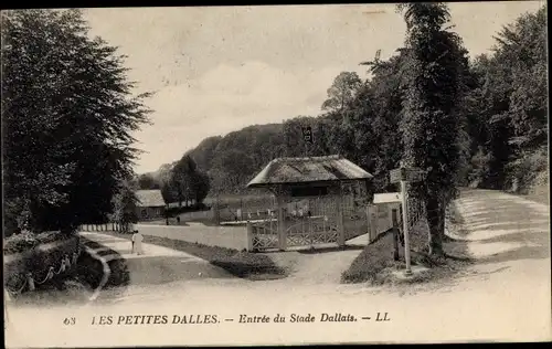 Ak Petites Dalles Seine Maritime, Entree du Stade Dallais