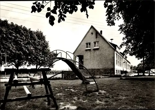 Ak Deiringsen Soest in Nordrhein Westfalen, Spielplatz, Gebäude