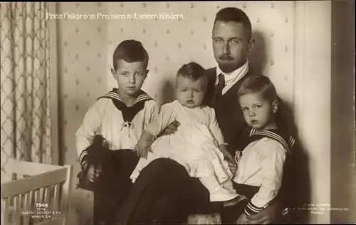 Ak Oskar Prinz von Preußen mit Kindern