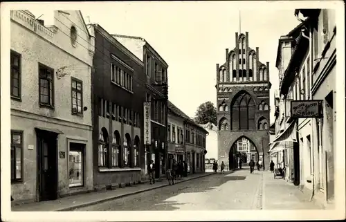 Ak Teterow in Mecklenburg, Partie zum Rostocker Tor